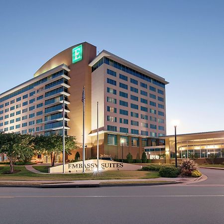 Embassy Suites Huntsville Bagian luar foto