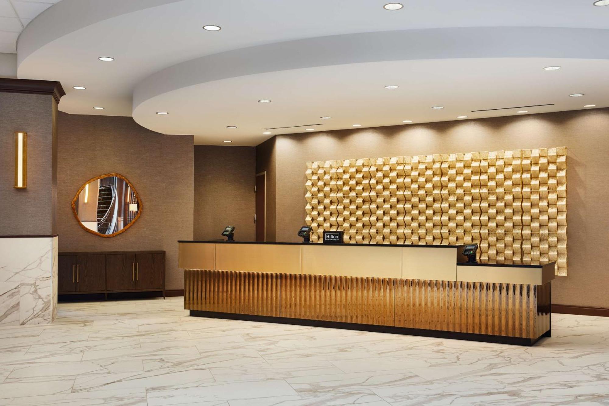 Embassy Suites Huntsville Bagian luar foto