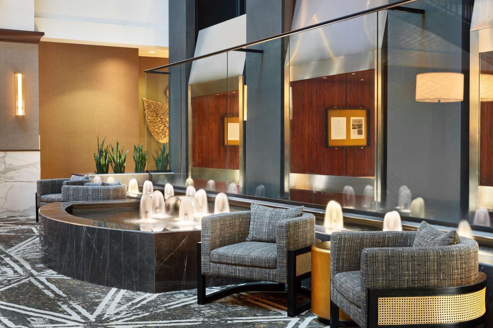 Embassy Suites Huntsville Bagian luar foto