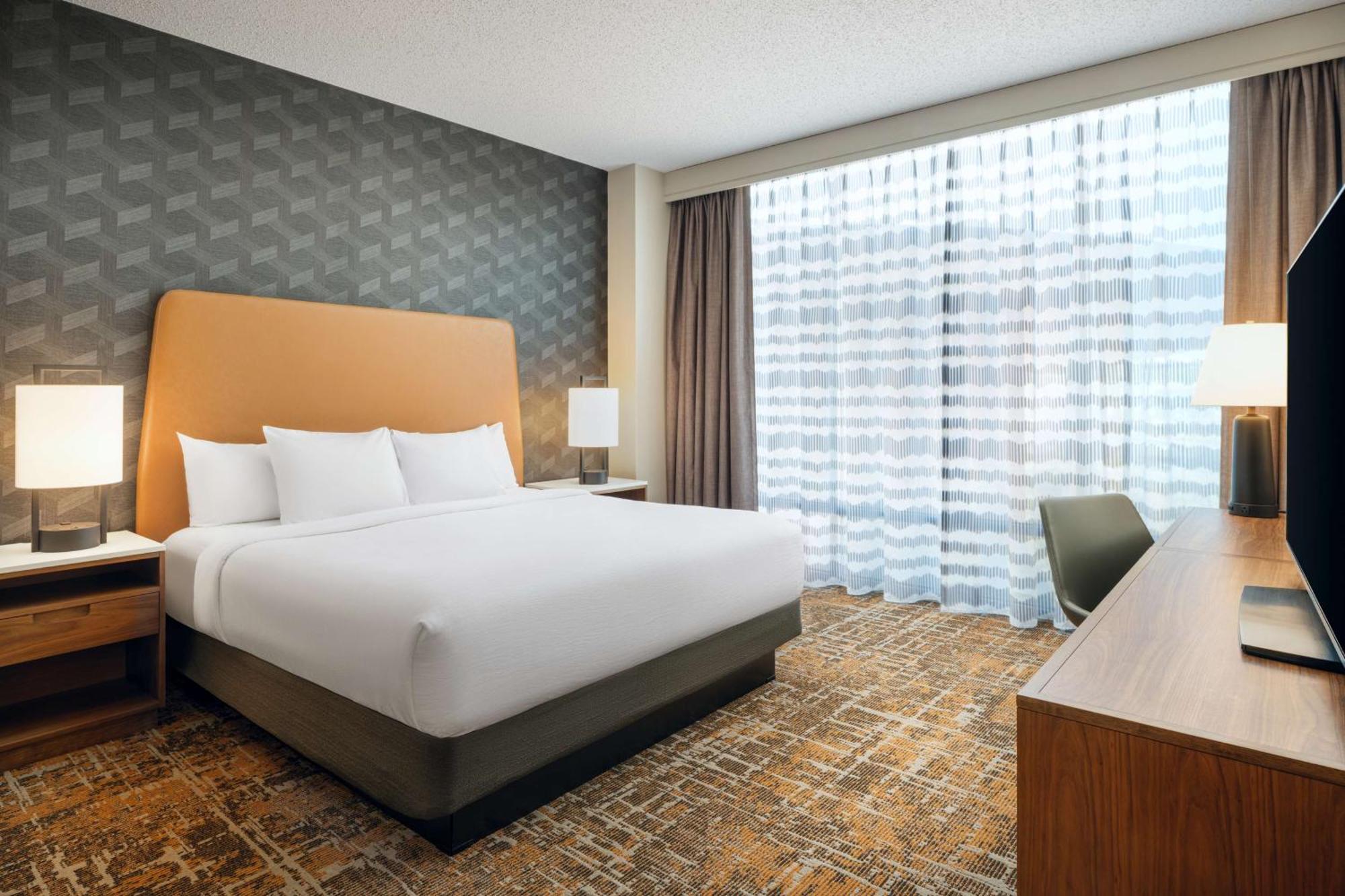 Embassy Suites Huntsville Bagian luar foto